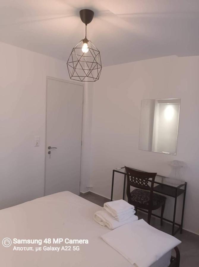 Oresti's Near Airport & Beach *