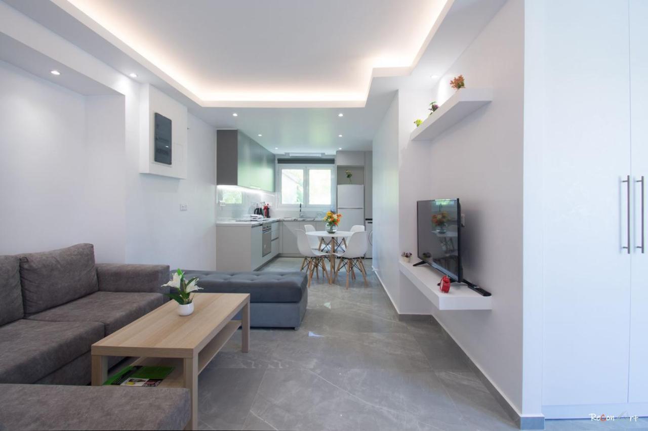 Villa Oresti's Near Airport & Beach *