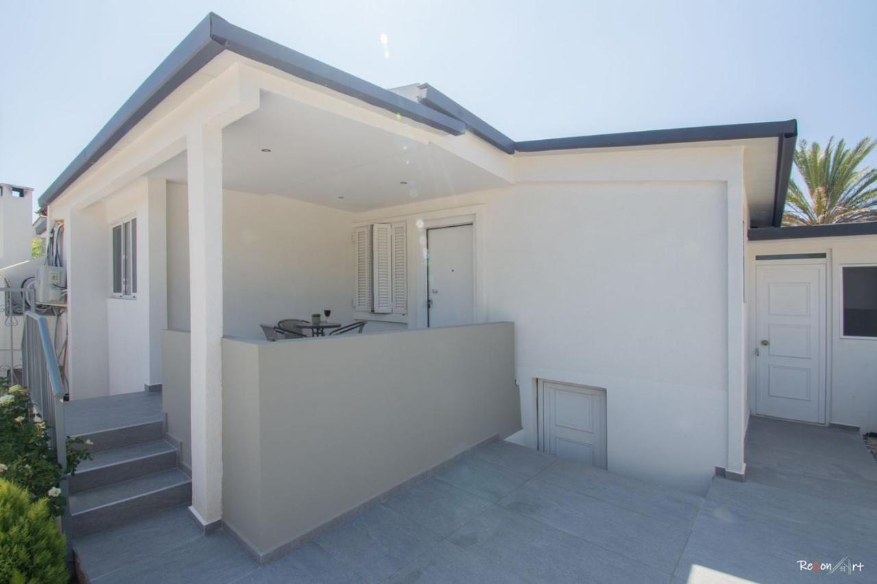 Oresti's Near Airport & Beach * Artemida (Attica)